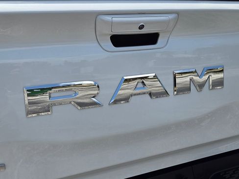 Used 2025 RAM 1500 Tungsten AWD/4WD image 12