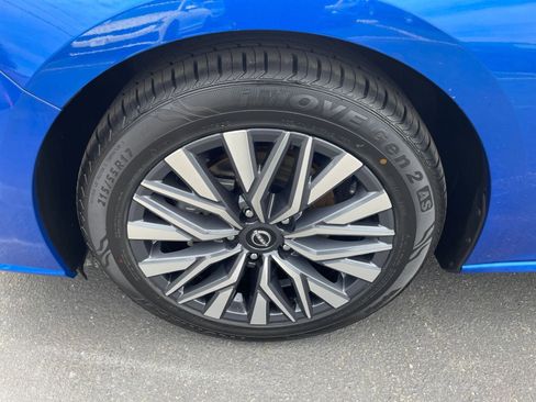 Used 2025 Nissan Altima 2.5 SV image 30