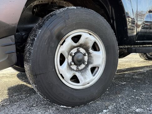 Used 2023 Toyota Tacoma SR image 11