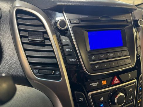Used 2013 Hyundai Elantra GT image 19