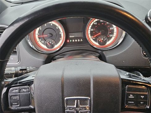 Used 2019 Dodge Grand Caravan SXT image 22