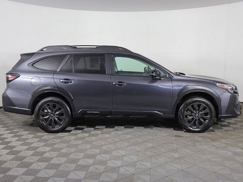 Used 2025 Subaru Outback Onyx Edition AWD/4WD image 19