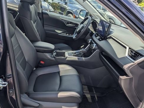Used 2025 Toyota RAV4 XLE Premium AWD/4WD image 20