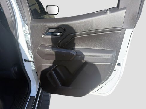 Used 2024 Chevrolet Colorado LT w/ LT Convenience Package image 31