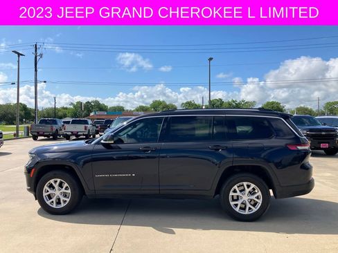Used 2023 Jeep Grand Cherokee L Limited RWD image 4