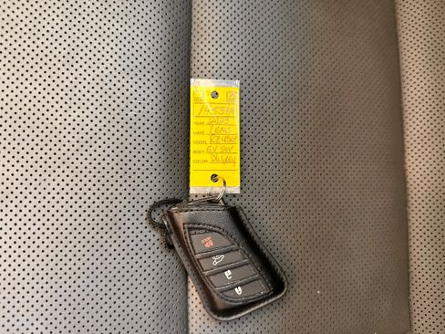 Used 2023 Lexus RZ 450e Premium image 23