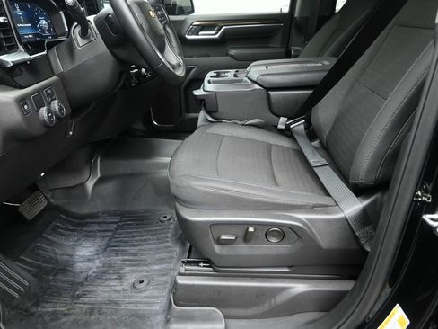 Used 2025 Chevrolet Silverado 1500 LT RWD image 11