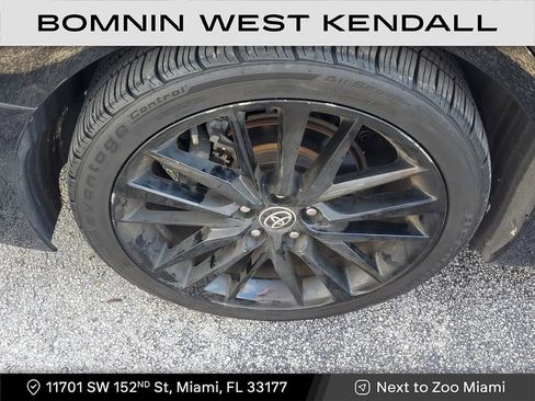 Used 2022 Toyota Camry XSE image 7