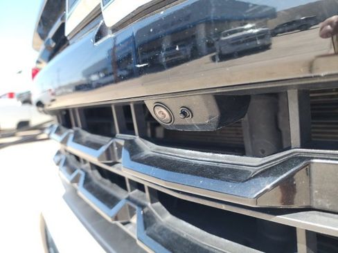 Used 2022 Chevrolet Silverado 1500 LT Trail Boss w/ LT Trail Boss Premium Package image 10