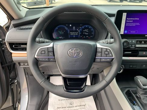 Used 2026 Toyota Grand Highlander AWD Hybrid image 27