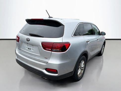 Used 2019 Kia Sorento AWD image 9