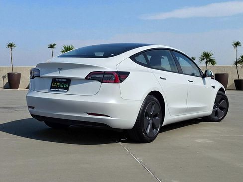 Used 2021 Tesla Model 3 Standard Range image 11