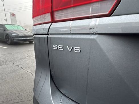 Used 2021 Volkswagen Atlas SE image 34