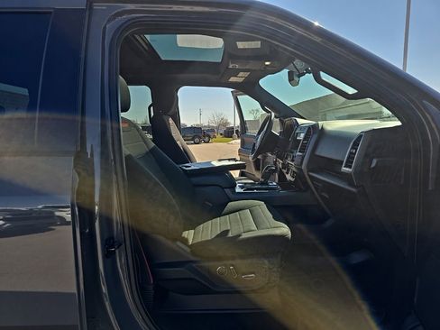 Used 2018 Ford F150 XLT w/ Equipment Group 302A Luxury AWD/4WD image 11