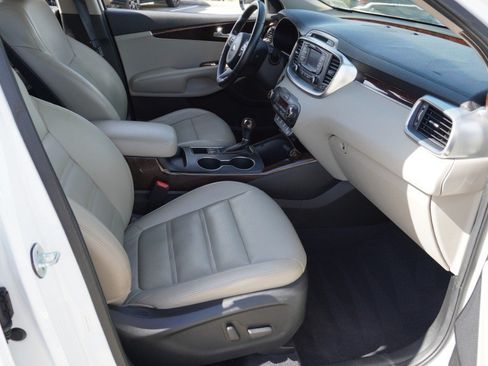 Used 2016 Kia Sorento EX w/ EX Premium Package FWD image 14