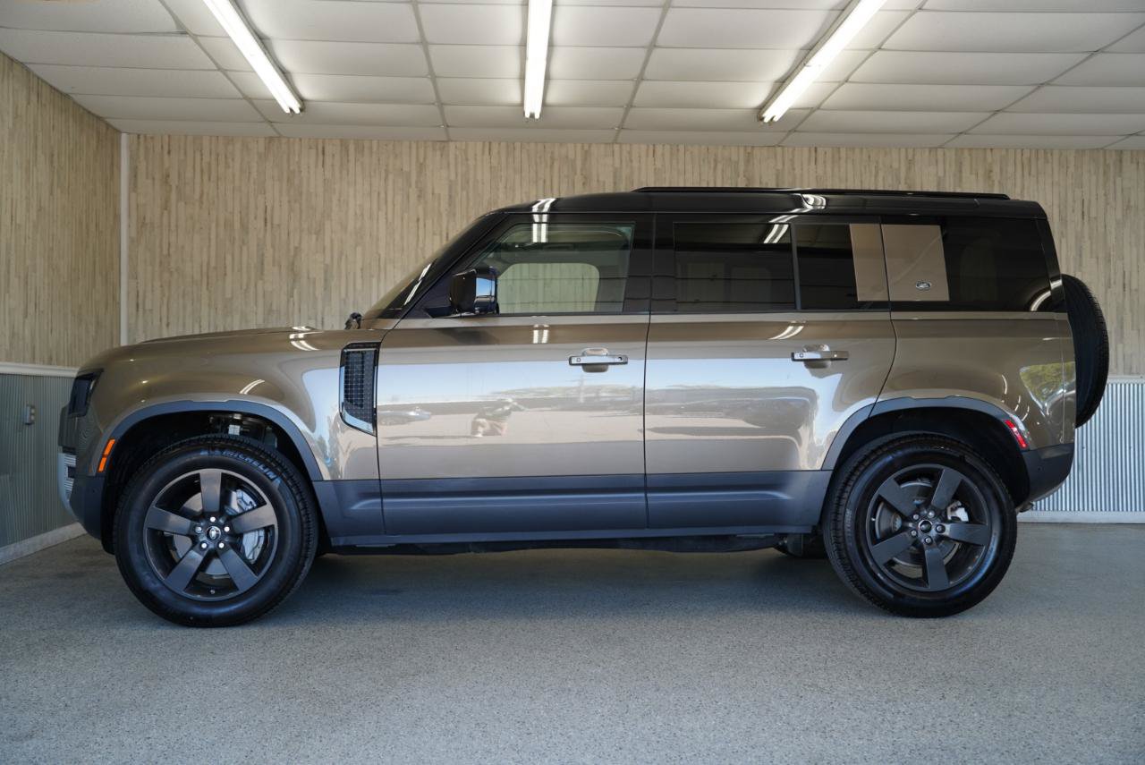 Used 2020 Land Rover Defender 110 SE AWD/4WD image 5