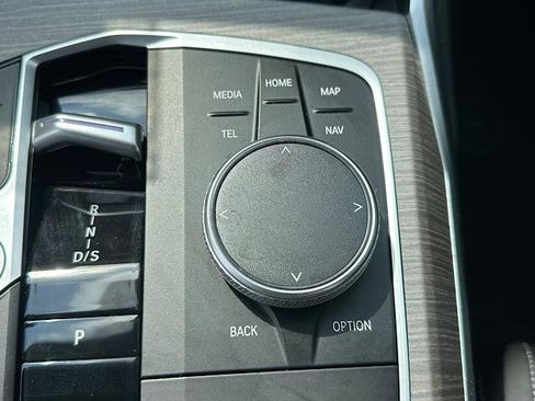 Certified 2025 BMW 330i xDrive Sedan AWD/4WD image 23