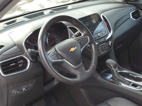 Used 2022 Chevrolet Equinox Premier image 8