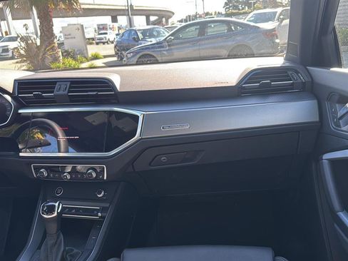 Used 2025 Audi Q3 2.0T Premium w/ Convenience Package image 11