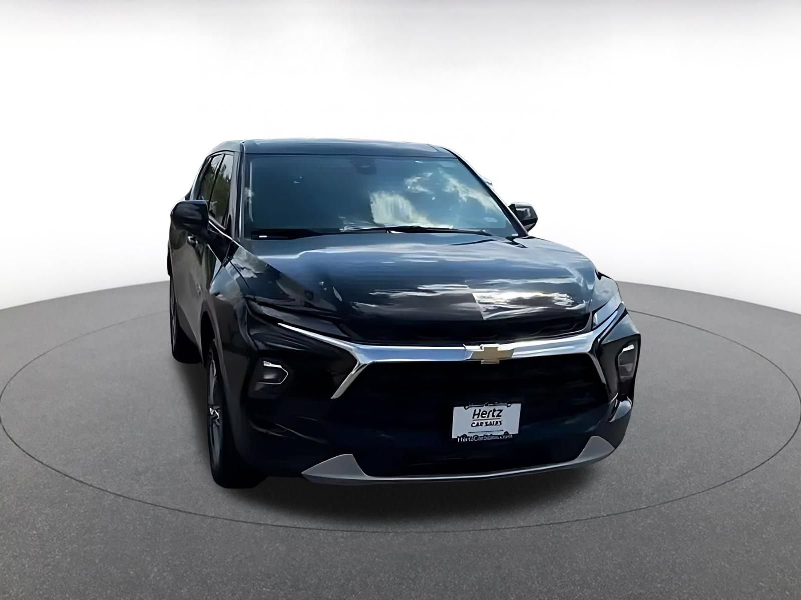Used 2026 Chevrolet Blazer LT FWD image 4
