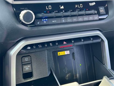 Used 2024 Toyota Tundra Platinum image 35