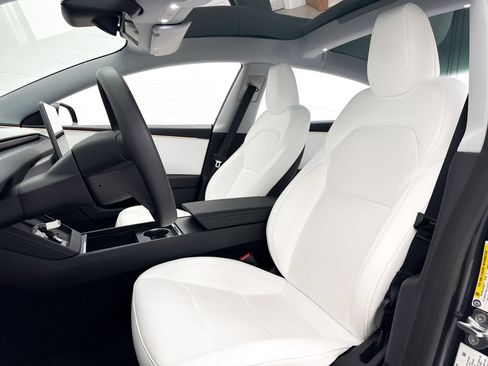 Used 2025 Tesla Model 3 Long Range RWD image 20