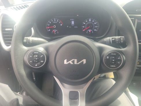 Used 2022 Kia Soul LX w/ Technology Package image 19