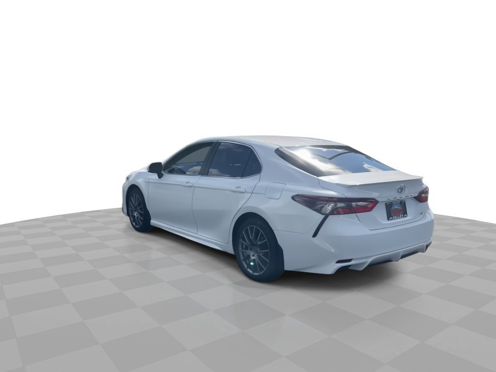 Used 2021 Toyota Camry SE FWD image 6