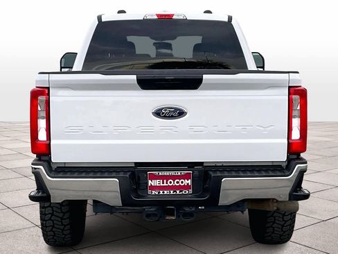 Used 2025 Ford F250 XLT image 7