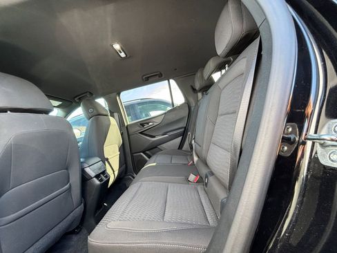 Used 2025 Chevrolet Equinox LT image 27