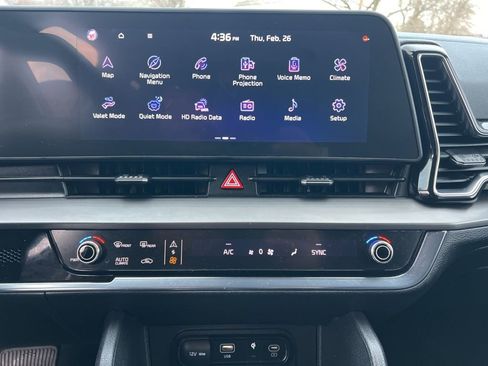 Used 2023 Kia Sportage EX image 14