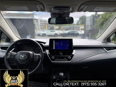 Used 2024 Toyota Corolla LE FWD image 12