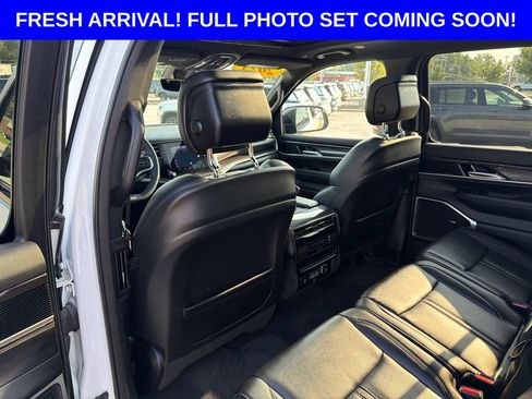 Used 2023 Jeep Wagoneer 4WD w/ Premium Group I image 26
