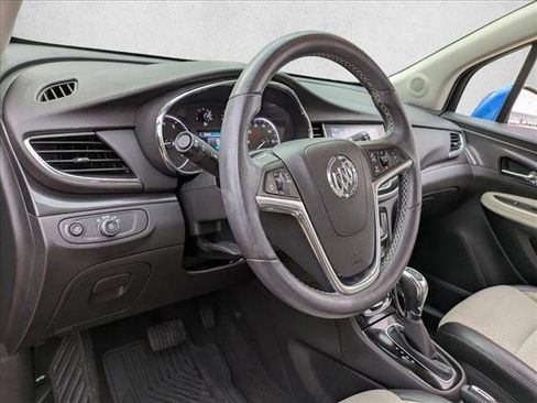 Used 2018 Buick Encore Preferred image 10