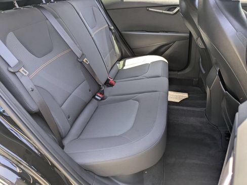 Used 2025 Kia Niro LX FWD image 27