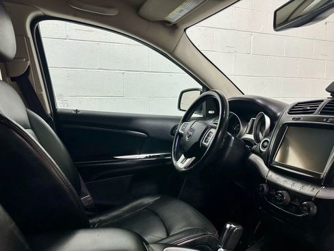 Used 2014 Dodge Journey R/T w/ Flexible Seating Group image 16
