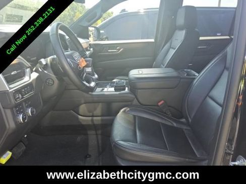 Used 2025 GMC Yukon Denali AWD/4WD image 4