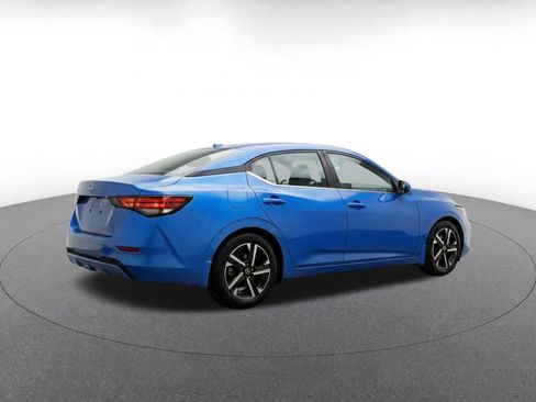 Used 2025 Nissan Sentra SV FWD image 9