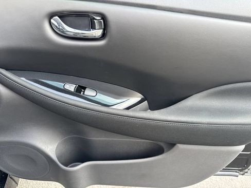 Certified 2025 Nissan Leaf SV Plus FWD image 25