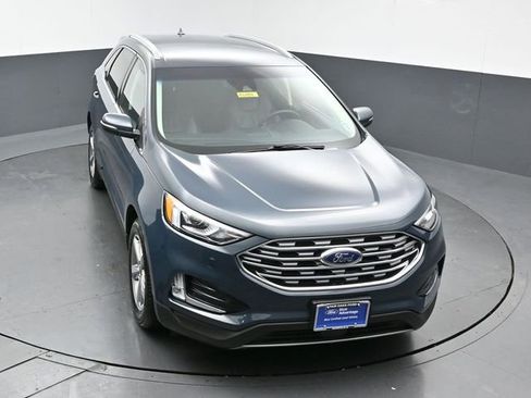 Certified 2019 Ford Edge Titanium w/ Cold Weather Package AWD/4WD image 42