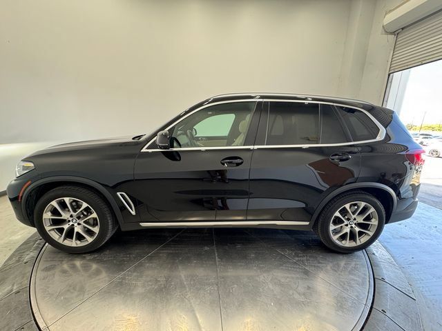 Used 2021 BMW X5 sDrive40i w/ Premium Package RWD image 16