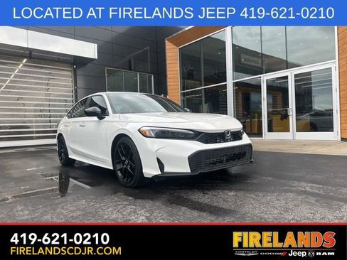 Used 2025 Honda Civic Sport image 1