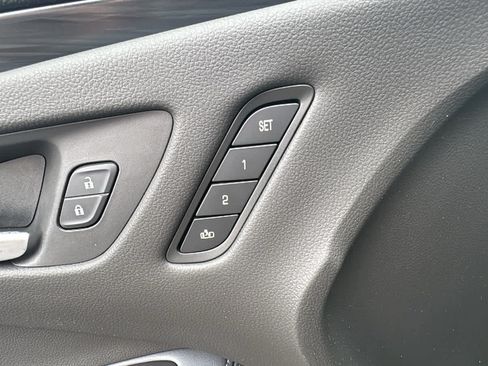 Used 2019 Buick Envision Essence AWD/4WD image 9