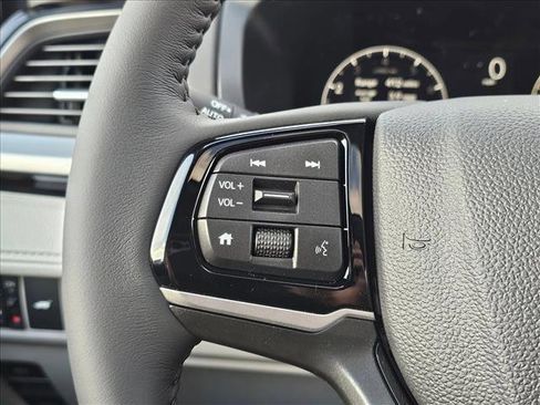 New 2026 Honda Odyssey Touring image 17