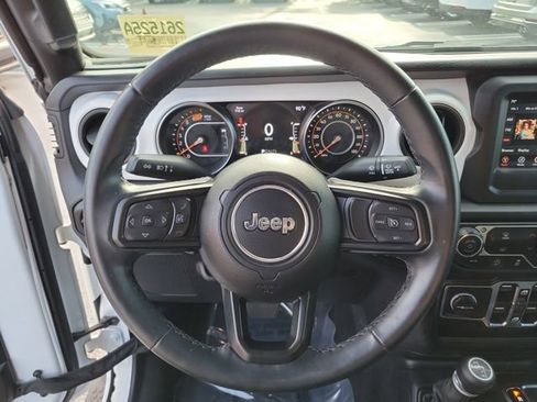 Used 2021 Jeep Wrangler Unlimited Sport AWD/4WD image 25