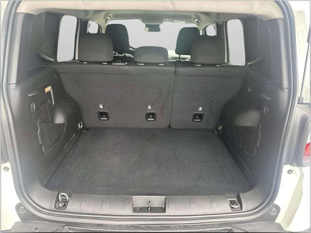 Used 2023 Jeep Renegade Latitude AWD/4WD image 15