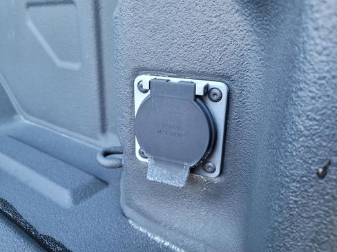 Used 2024 Chevrolet Silverado 2500 Custom w/ Custom Value Package image 24