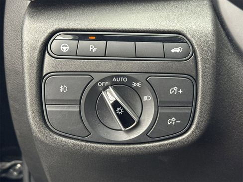 Used 2022 INFINITI QX50 Luxe w/ Appearance Package image 32