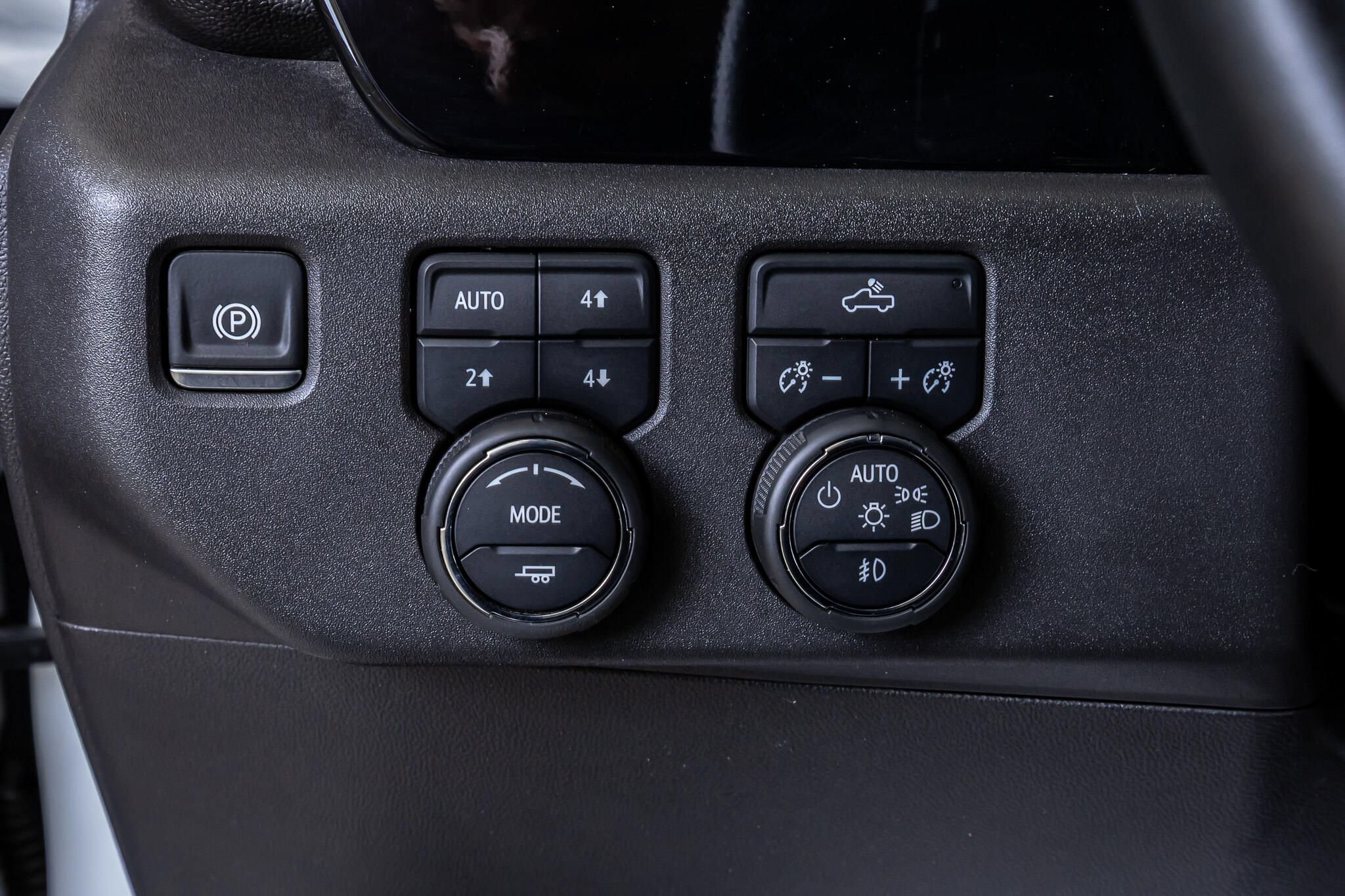 Used 2024 Chevrolet Silverado 1500 LT Trail Boss w/ Protection Package AWD/4WD image 19
