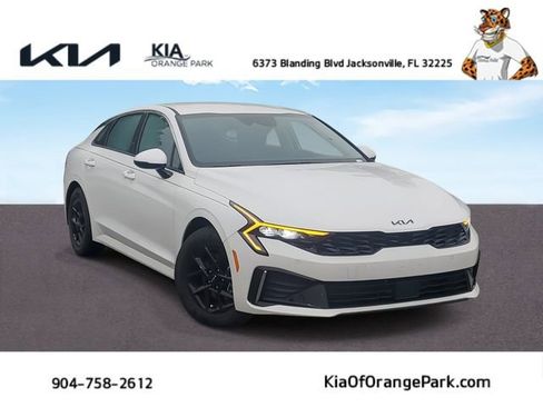 New 2025 Kia K5 LXS image 1